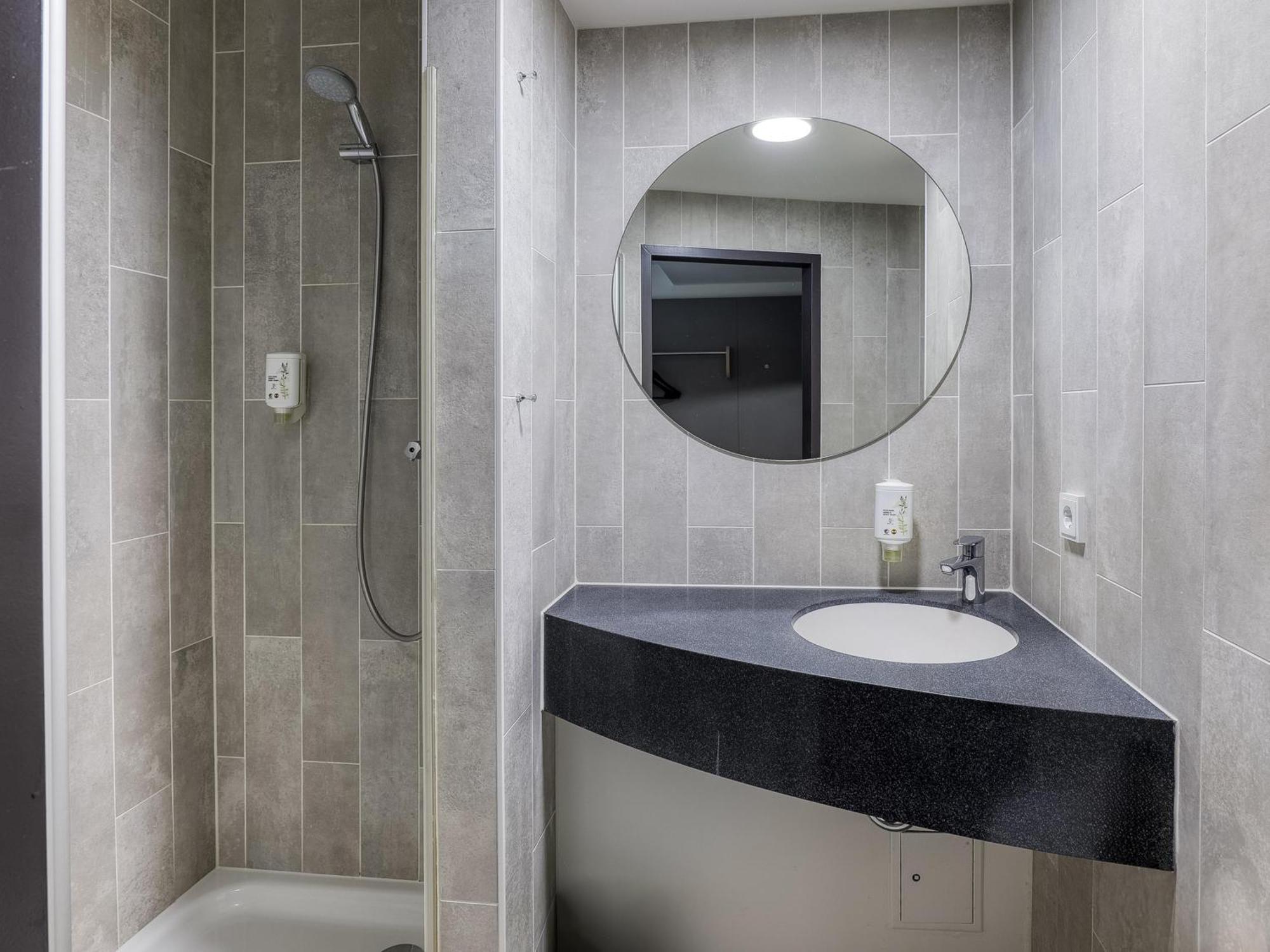B&B Hotel Stuttgart-Vaihingen Ngoại thất bức ảnh