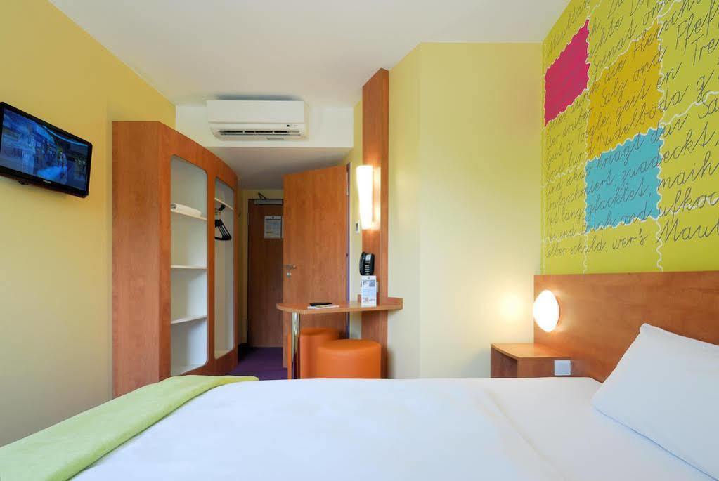 B&B Hotel Stuttgart-Vaihingen Ngoại thất bức ảnh